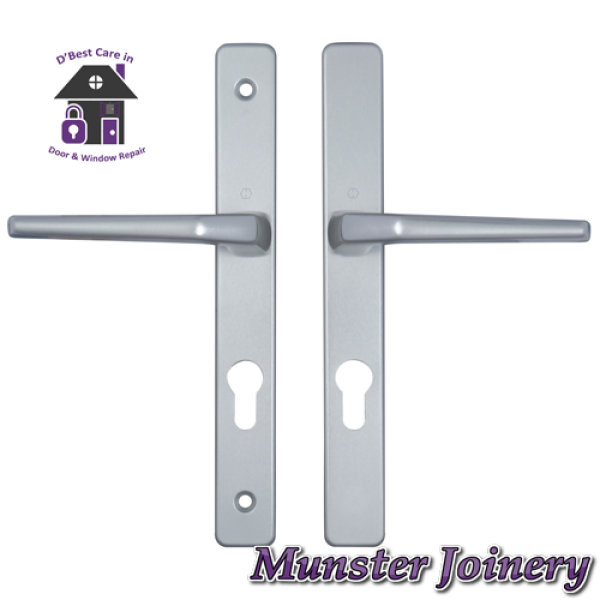 Silver Munster Joinery Frankfurt uPVC Door Handle. The size is 70mm PZ with 200mm screw distance, this handle is usually fitted with the Ferco Multi-point Door Lock. This Replacement Door Handle is designed for Exterior doors to suit multipoint locks on uPVC, Aluminium and Timber Doors.  Fixing lugs are included which makes it easier fitting.