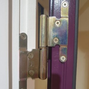 Munster joinery timber composite door hinge Lift off heavy duty timber composite door hinge, my munster joinery door hinge is broken, how do I know what the type of hinge I need for my door,